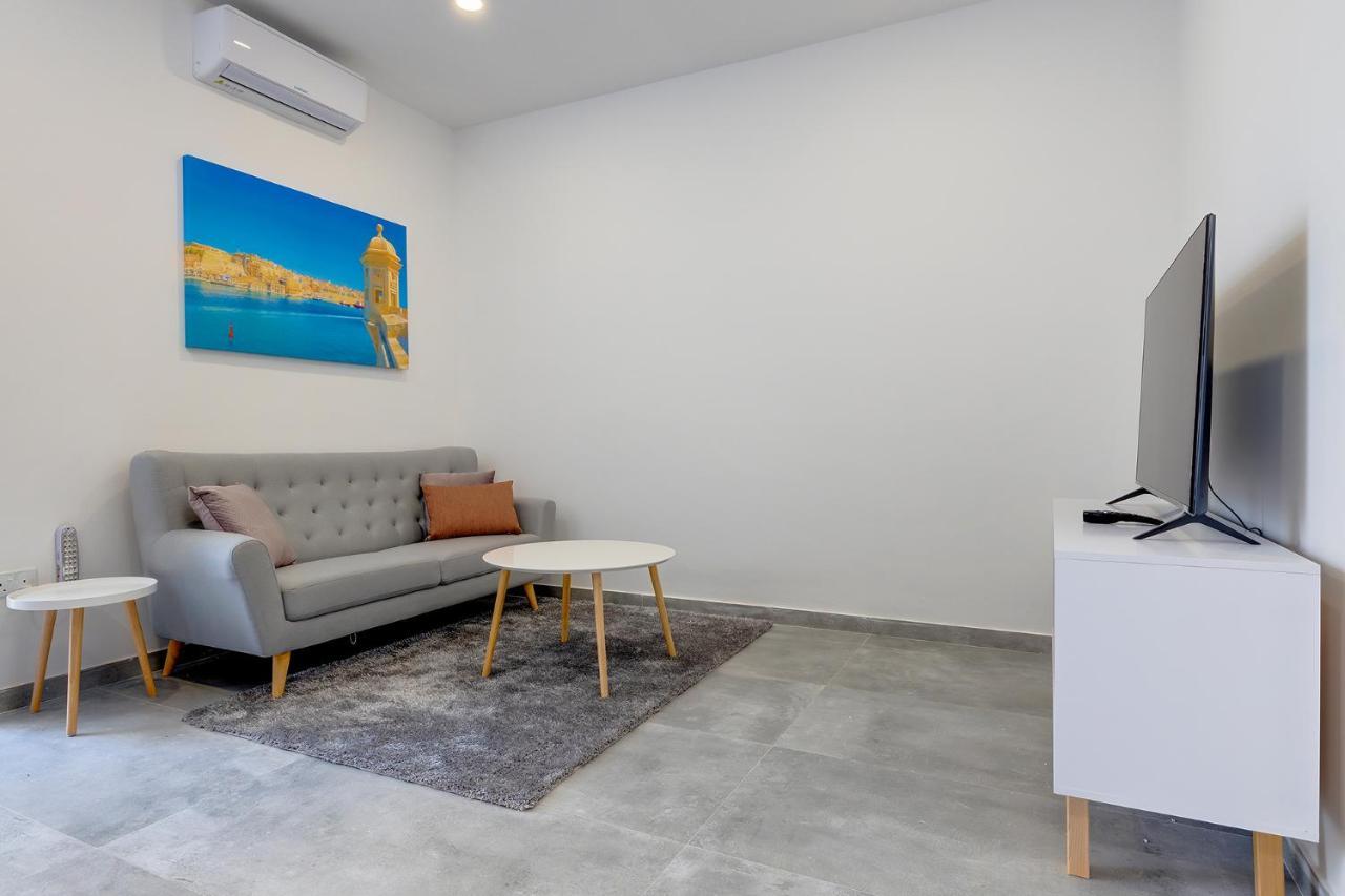Perfect Location, Idyllic 2Br Apartment Сліма Екстер'єр фото